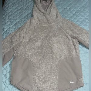 Nike sweater xs